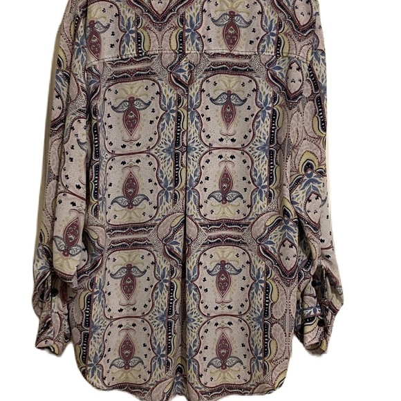 New York & Company Soho Jeans Women’s  Cream and Blue Blouse Elegant Top Sz. XL - Picture 3 of 8